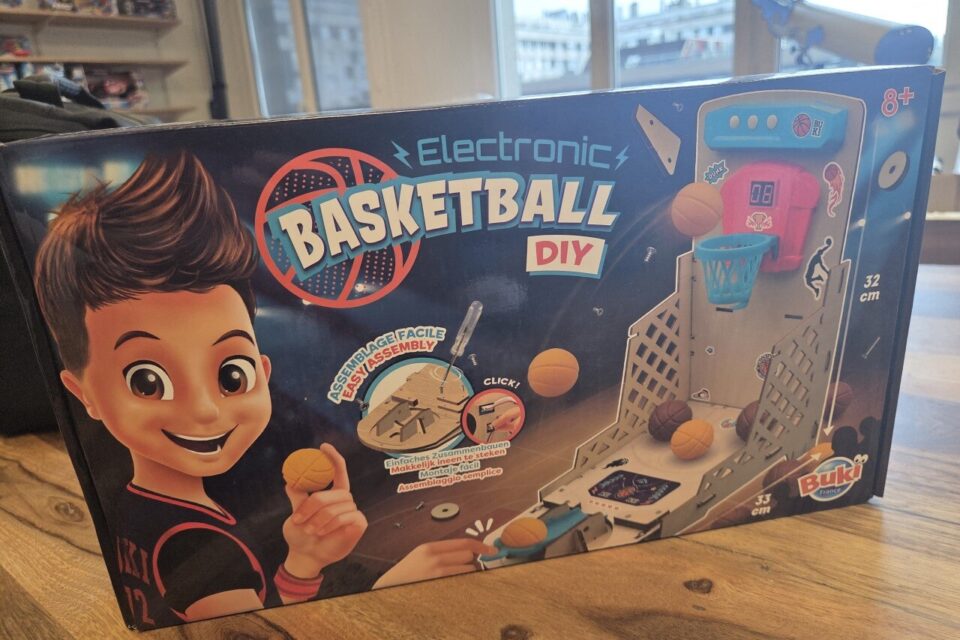 Un mini-jeu de basket-ball pour petits et grands enfants.